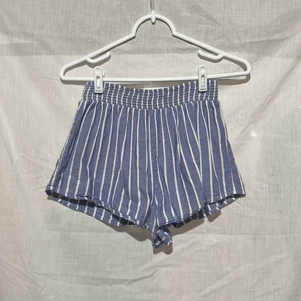 teen girls size medium, blue shorts with white stripes, forever 21